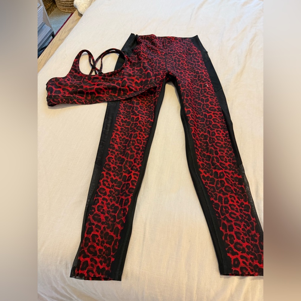 WITH Workout Set; Leggings L; Top XL